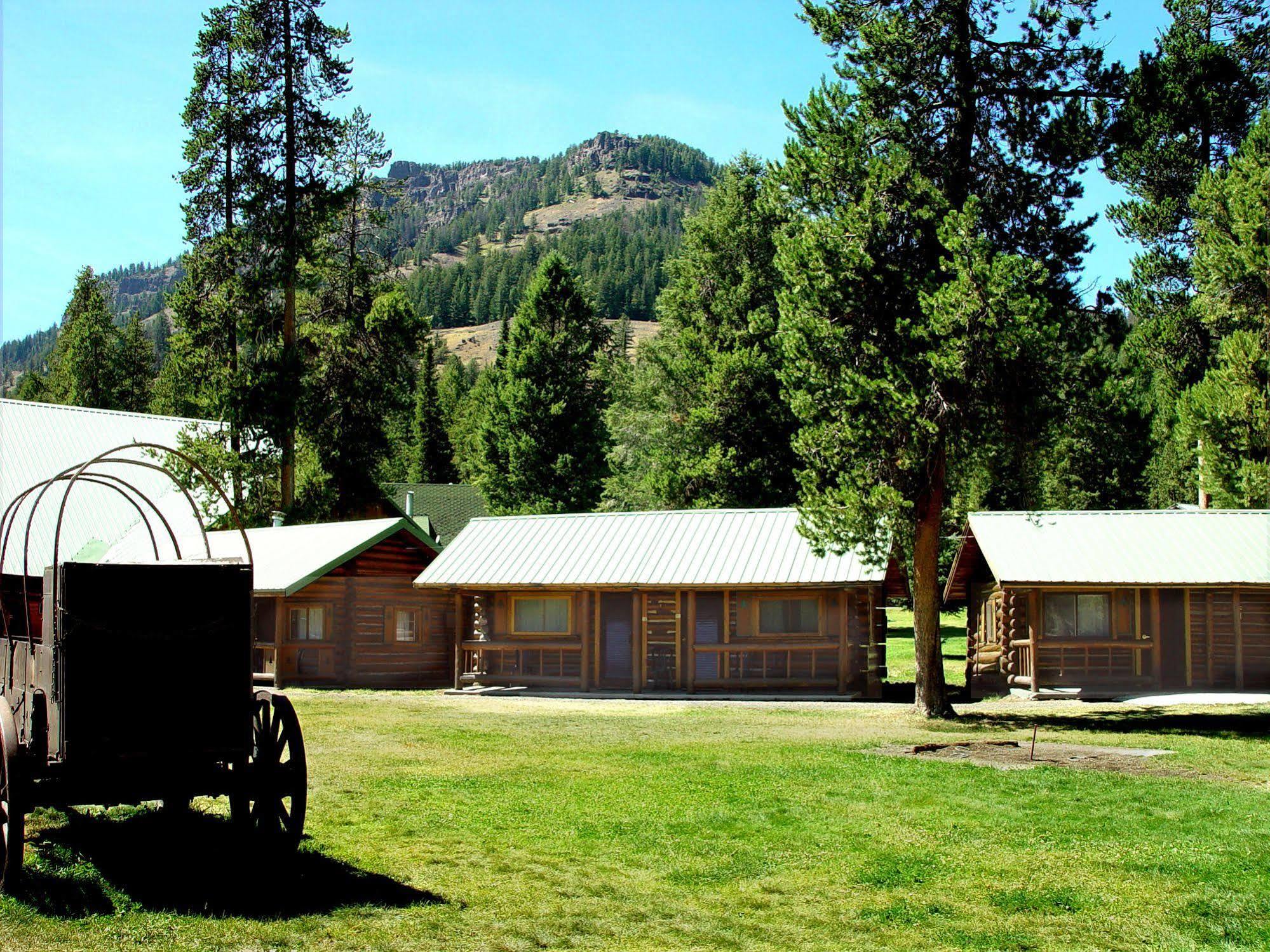 Pahaska Tepee Resort Cody Bagian luar foto